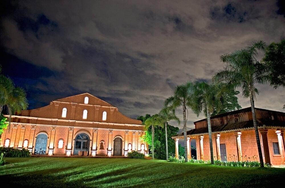 Hotel Guamini Mision 푸에르토이과수 외부 사진