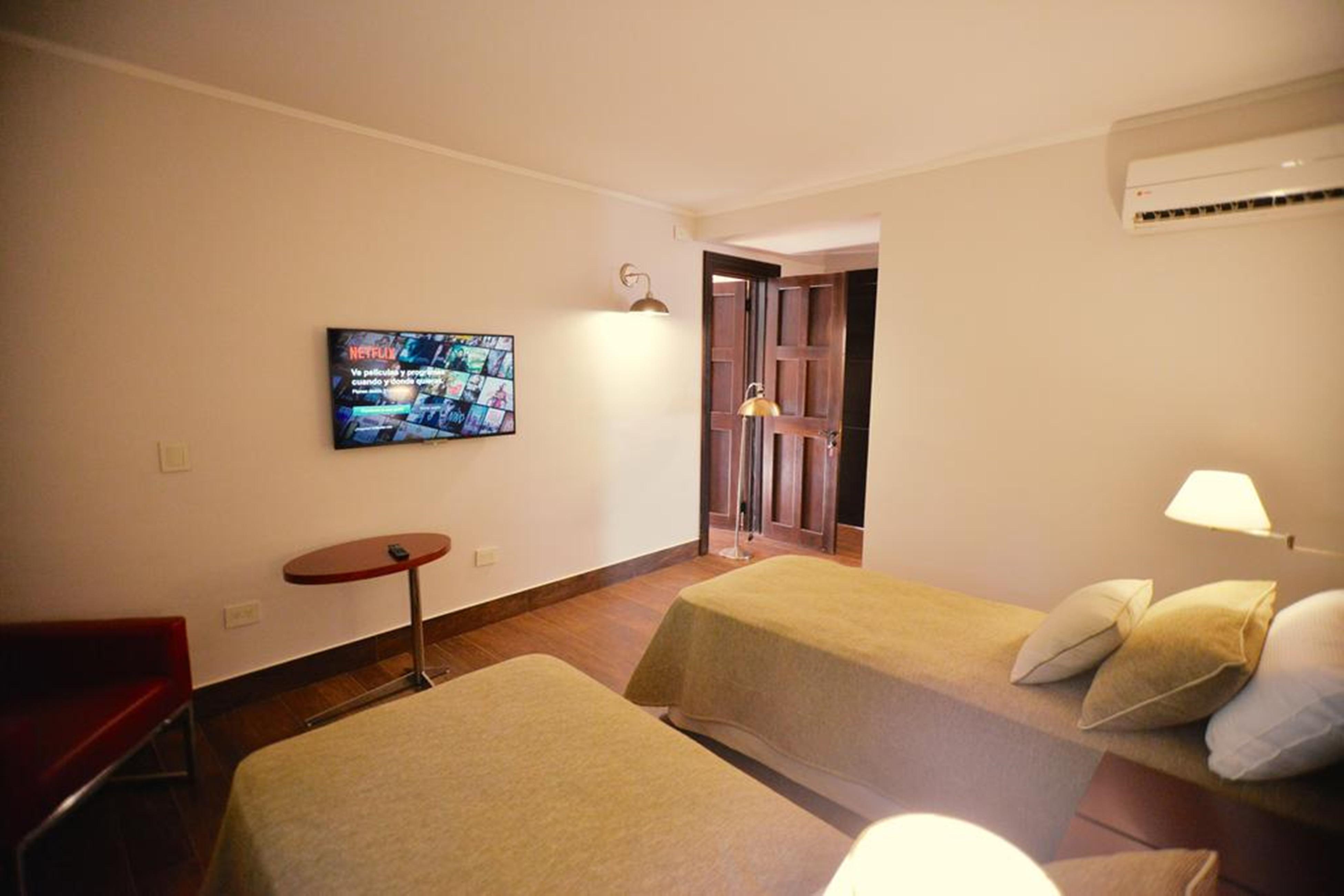 Hotel Guamini Mision 푸에르토이과수 외부 사진